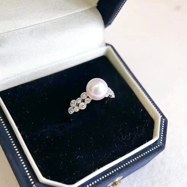 Galaxy Ring: 7-7.5mm AAAA Gem-quality sea pearl ring